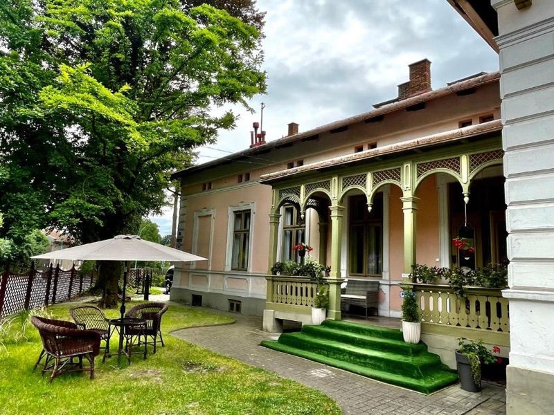 Willa Szwadron, hotel blisko dworca Łańcut