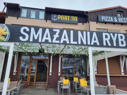 Port 30 Restaurant & Pizza, okolice dworca Łeba