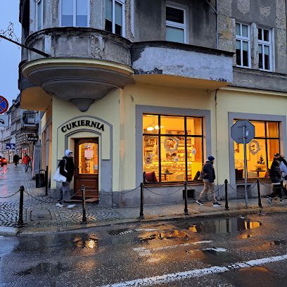 Cukiernia i Kawiarnia Okoń, okolice dworca Dworzec Główny PKP Legnica