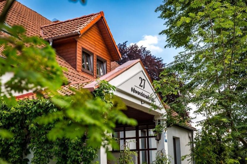Dworek Tradycja, hotel blisko dworca Łobez