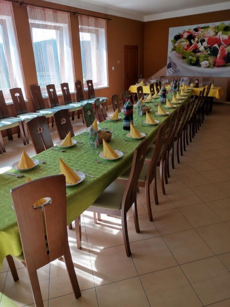 Reštaurácia Hranica, okolice dworca Łomnica-Zdrój