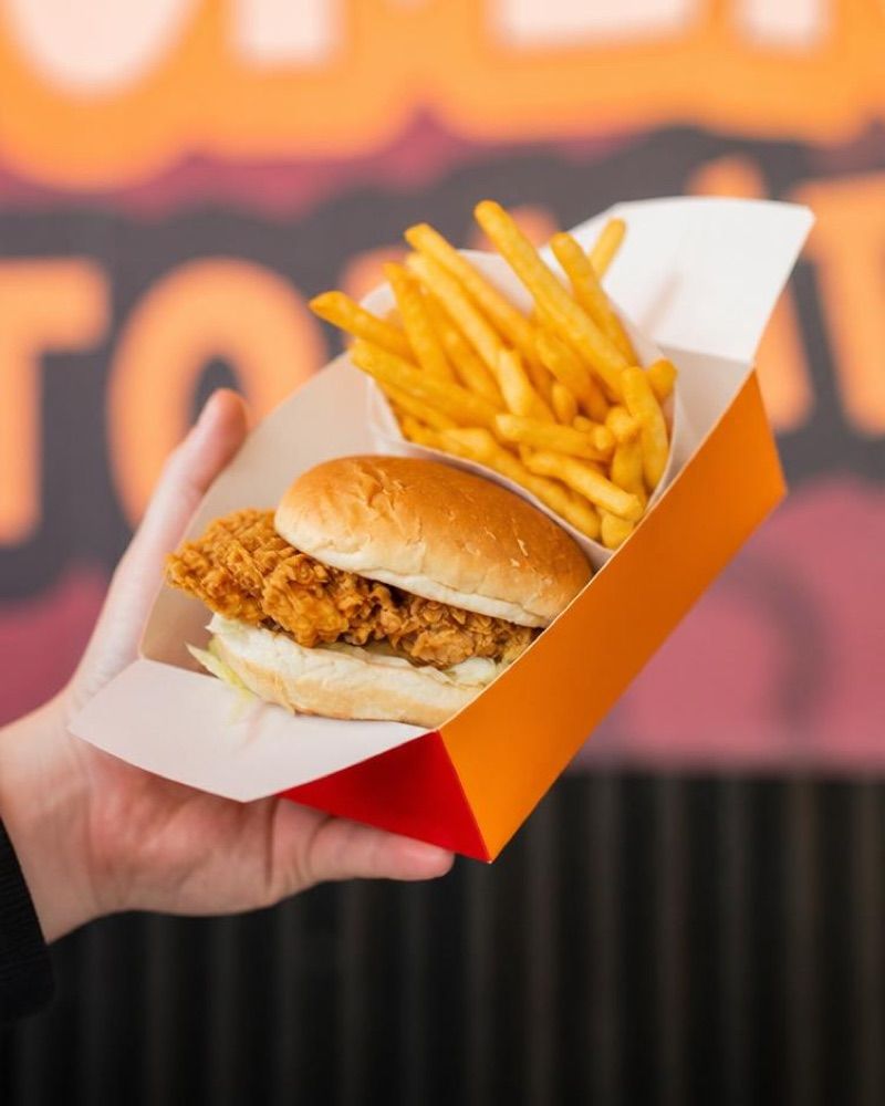 Felix Chicken Miechów, okolice dworca Miechów