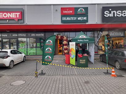 Delikatesy Mięsne Sokołów, sklep przy dworcu Mogilno