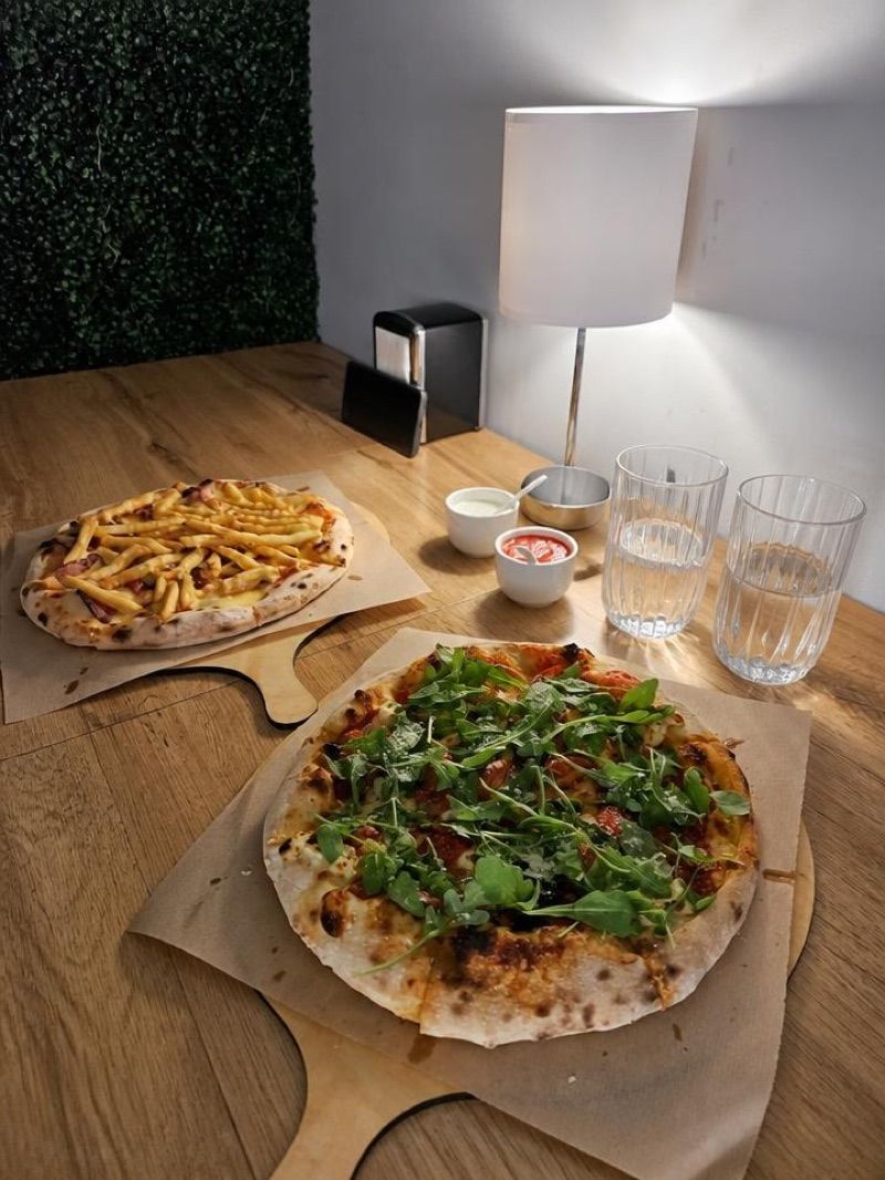 Na Okrągło Pizzeria, okolice dworca Morąg