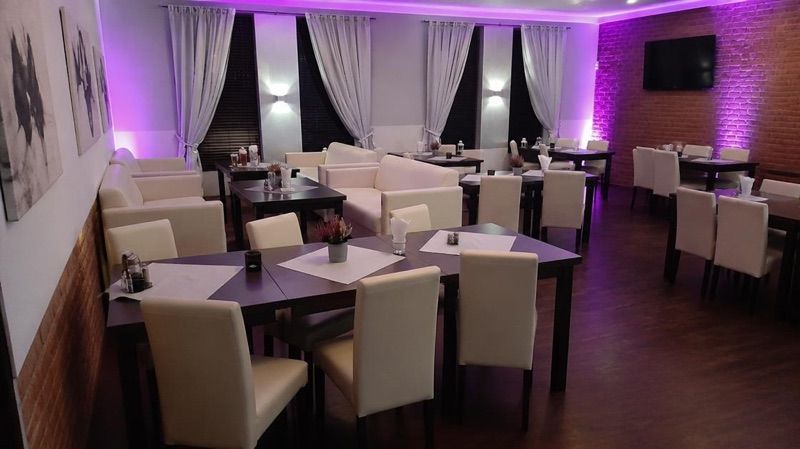 Restauracja Siwy Żuraw, okolice dworca Morąg