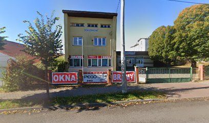 Cechowa. Kawiarnia. Pohl, okolice dworca Dworzec kolejowy