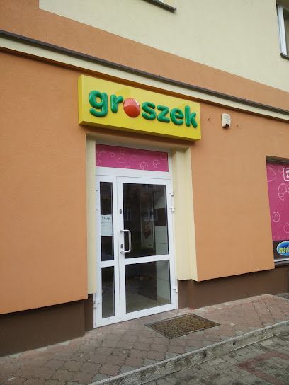 Groszek, sklep przy dworcu Nowa Sarzyna