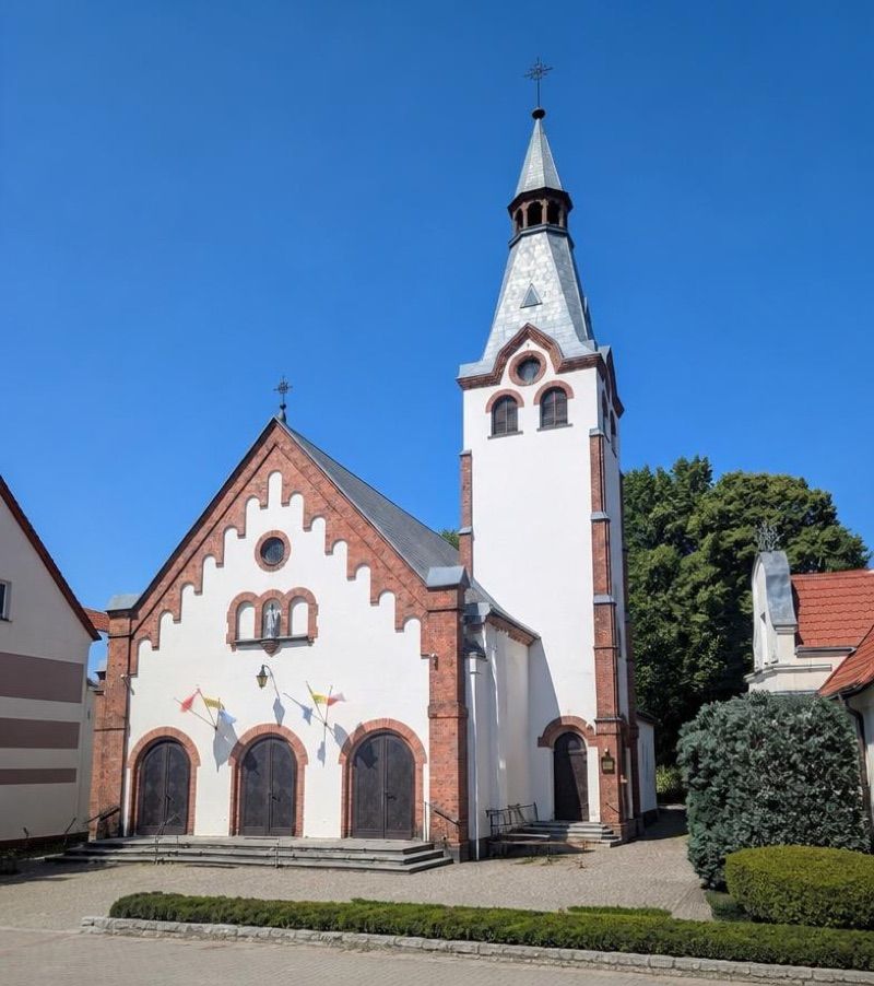 Kościół NMP Nieustającej Pomocy, atrakcja w pobliżu dworca Nowy Tomyśl