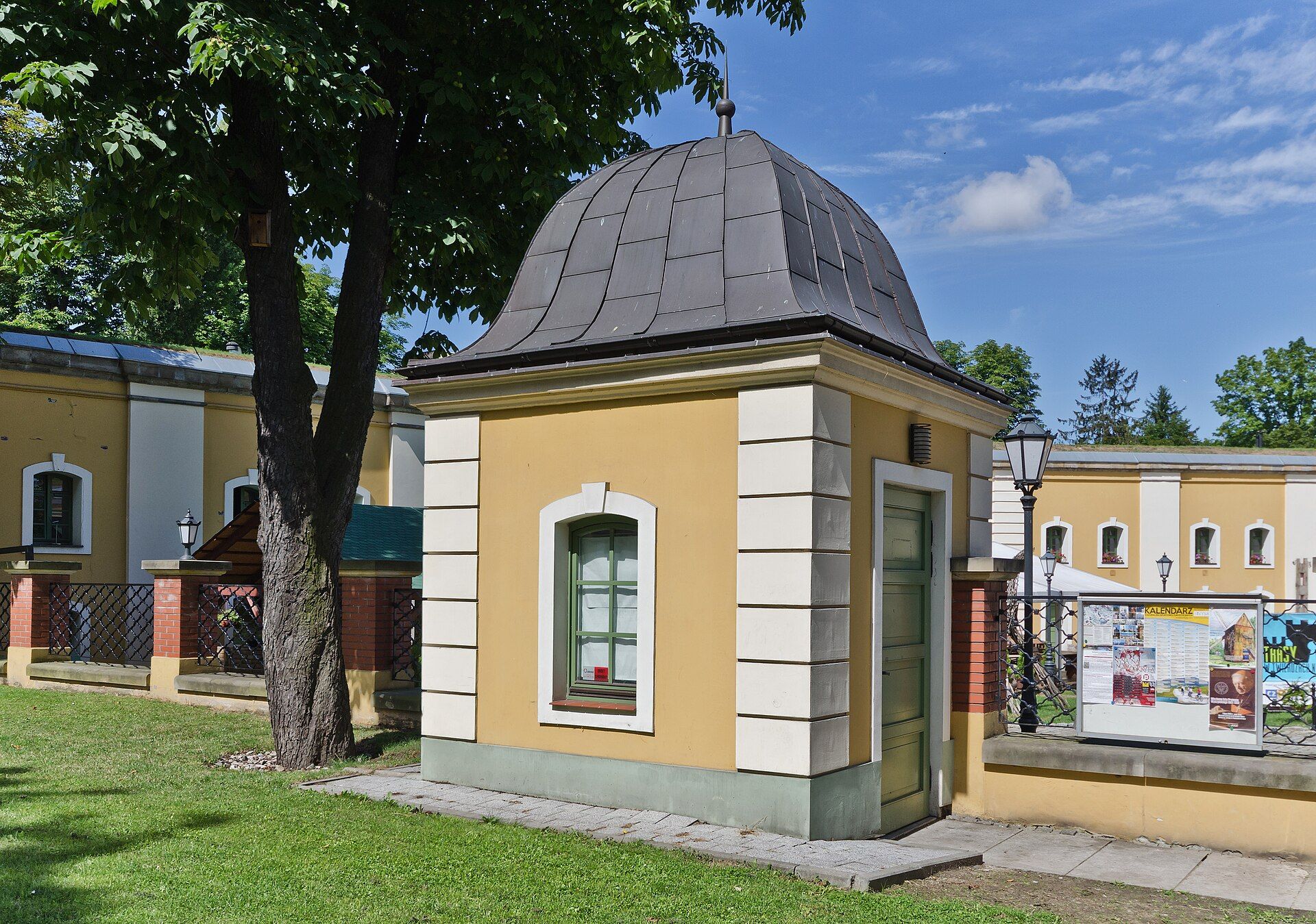 Bastion św. Jadwigi, atrakcja w pobliżu dworca Nysa