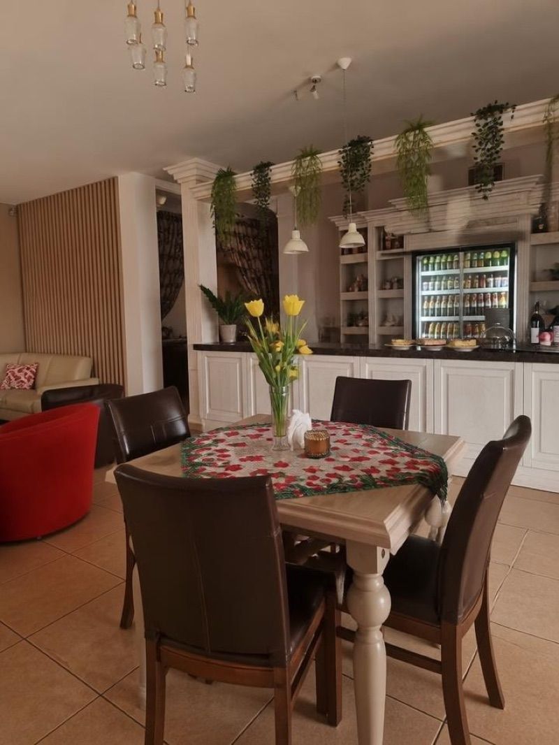 Restauracja Kuchnia Polska, okolice dworca Ostrowiec Świętokrzyski
