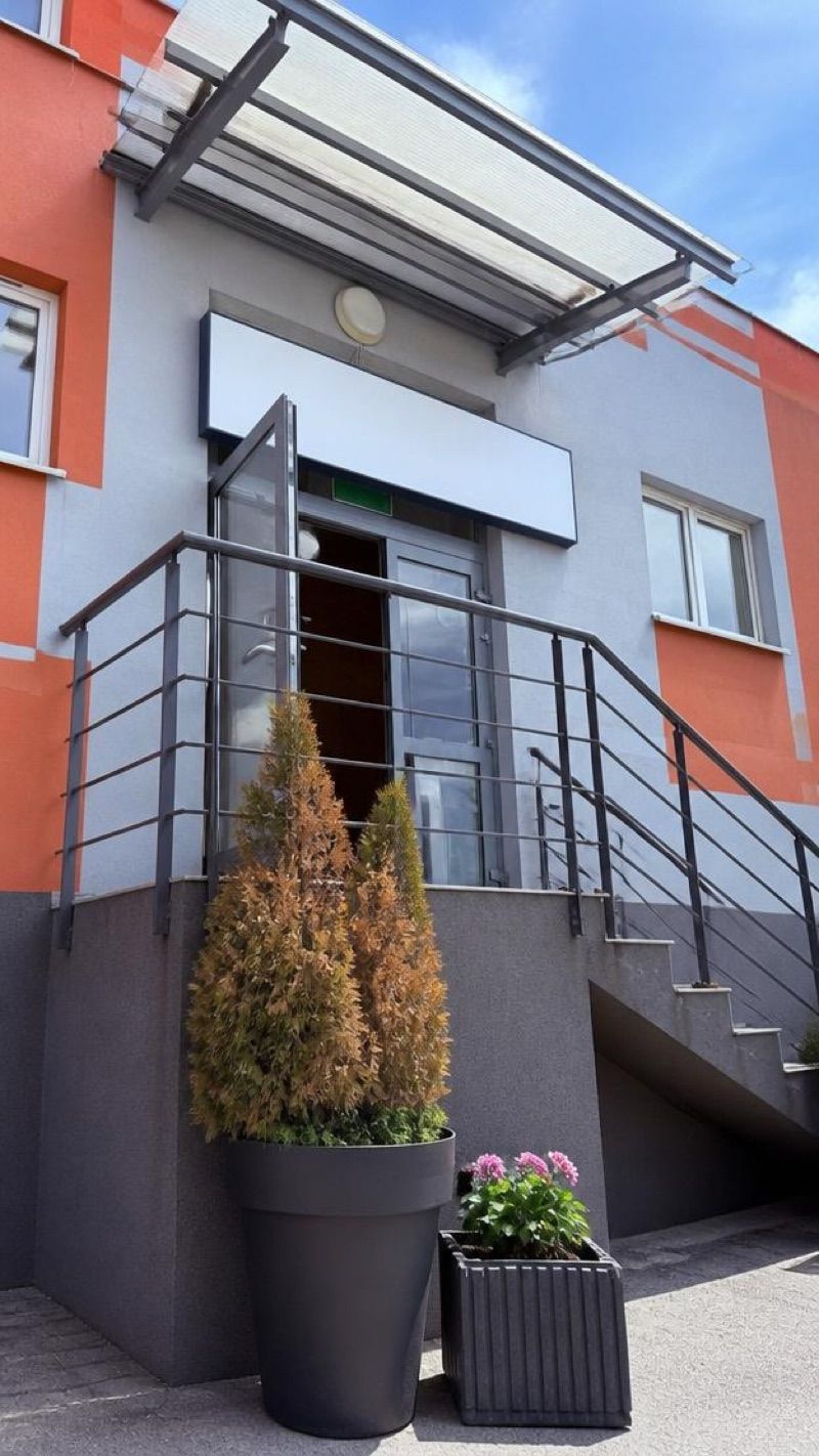 Restauracja Regasa, okolice dworca Ostrowiec Świętokrzyski
