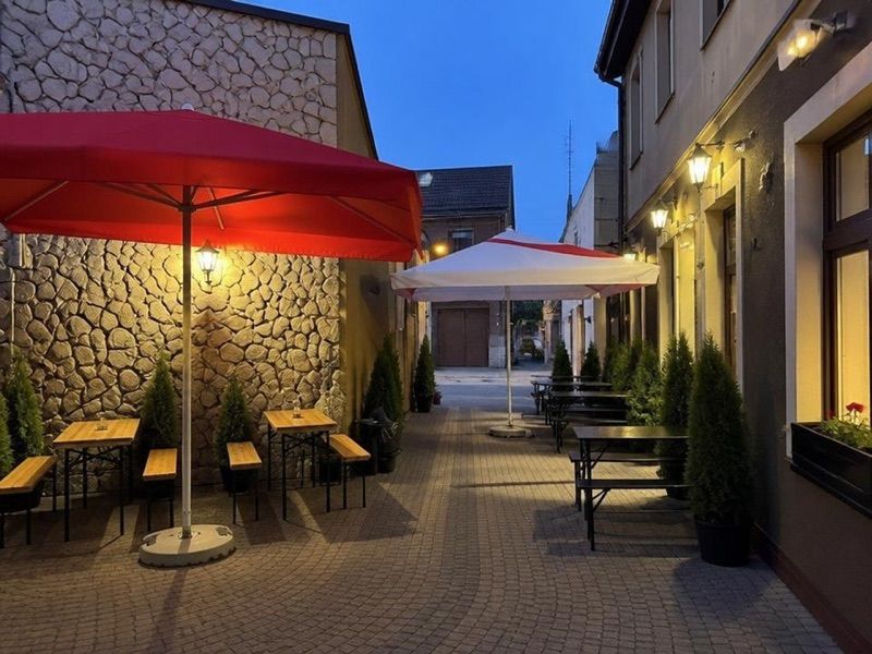 YUSUF ANTALYA KEBAB & PİZZA, okolice dworca Ostrzeszów