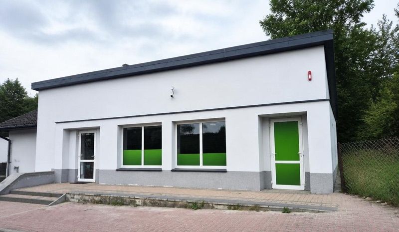 Żabka | Prosto z pieca, okolice dworca Pionki
