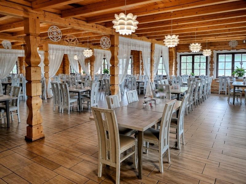 Restauracja Smaki Na Szlaku, okolice dworca Polanica-Zdrój