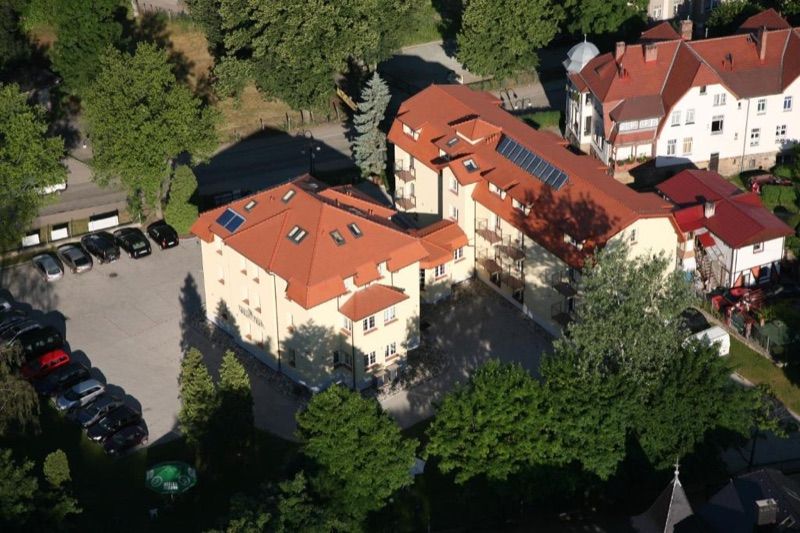 Villa Tilia, hotel blisko dworca Polanica-Zdrój
