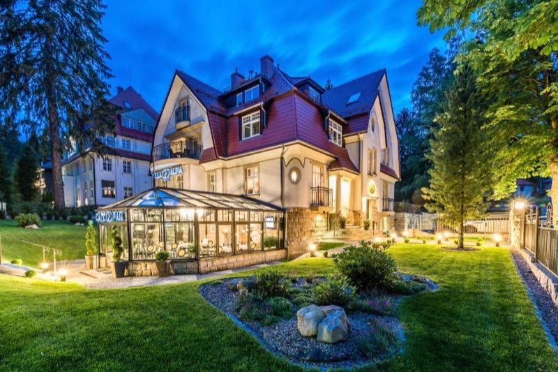 Villa Alina Medical SPA, hotel blisko dworca Polanica-Zdrój
