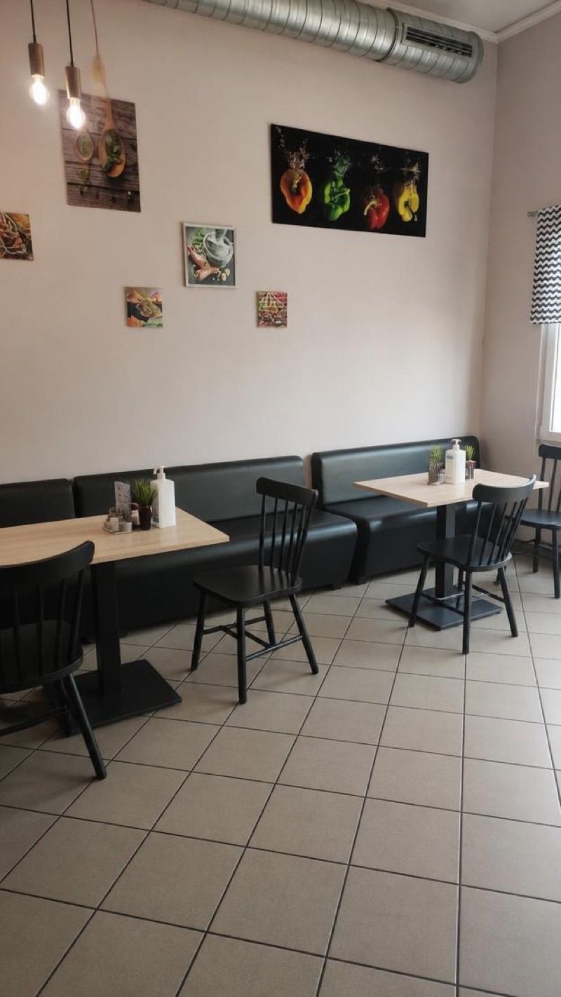 Snackbar Efes. Włodarczyk P., okolice dworca Rawicz