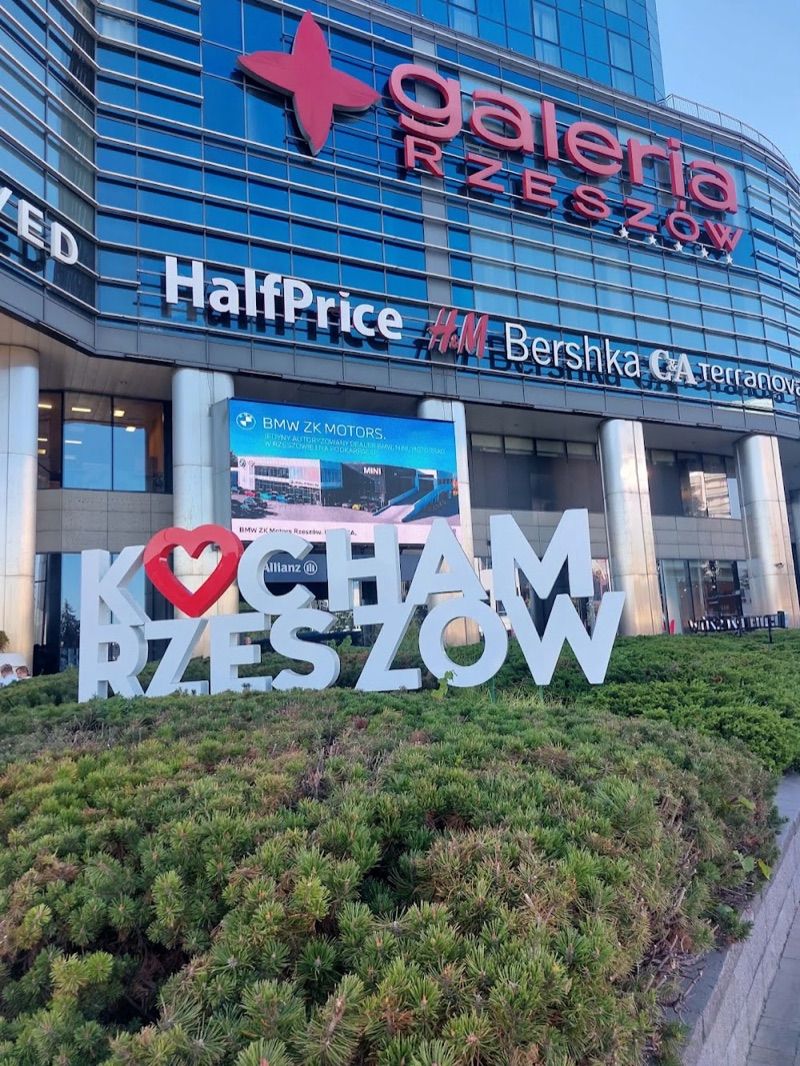 Galeria Rzeszów, galeria handlowa w pobliżu dworca Rzeszów