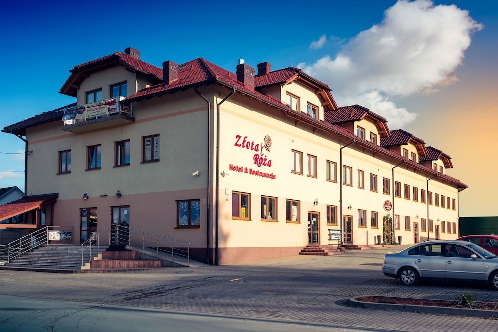 Hotel & Restauracja Złota Róża, okolice dworca Sędziszów