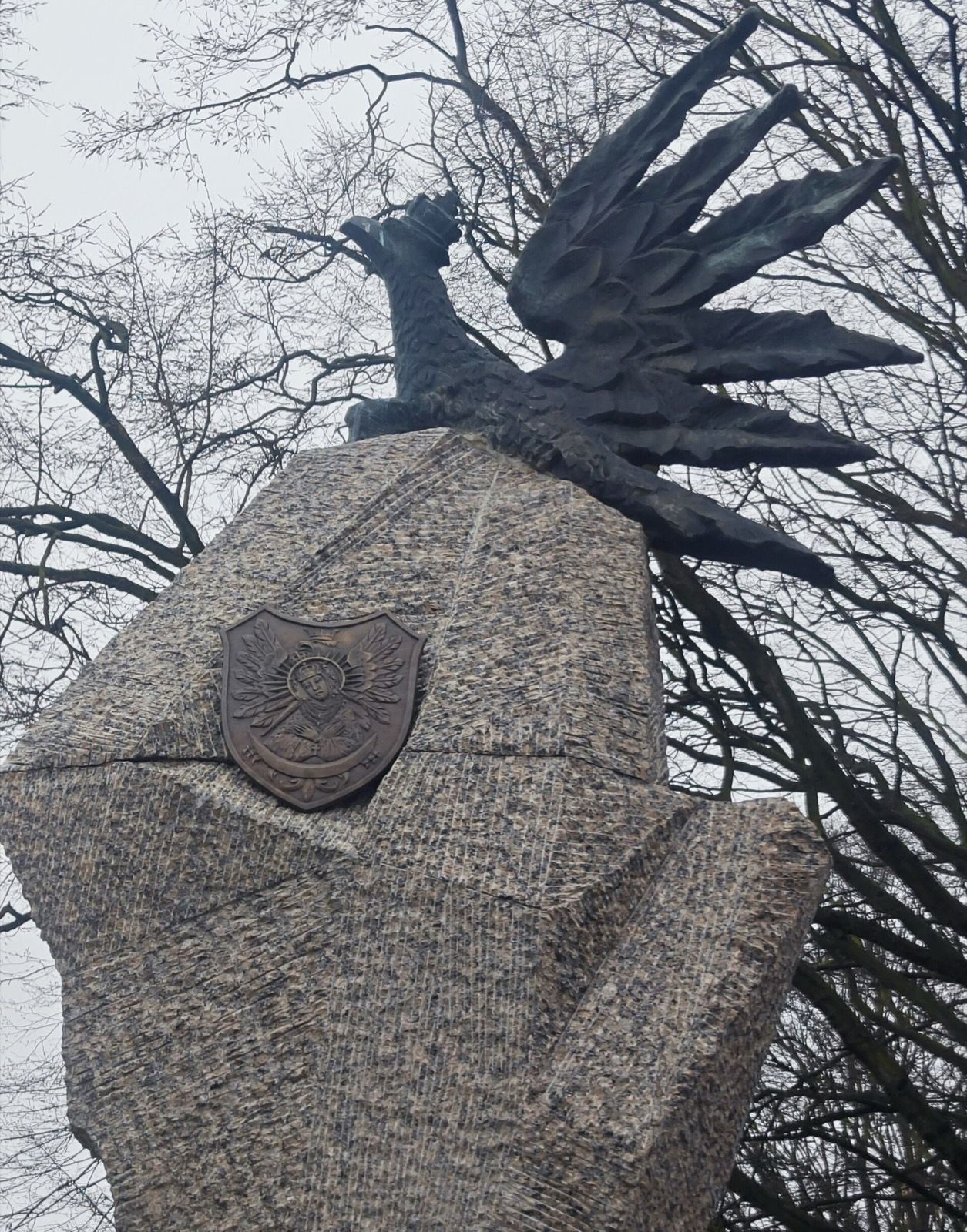 Pomnik Żołnierzy Wyklętych, atrakcja w pobliżu dworca Sędziszów Małopolski