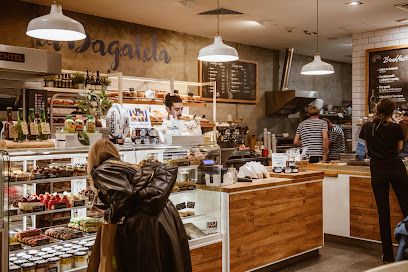 La Bagatela, okolice dworca Sopot