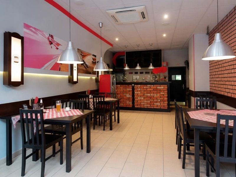 BURGER AND MORE, okolice dworca Strzelce Opolskie