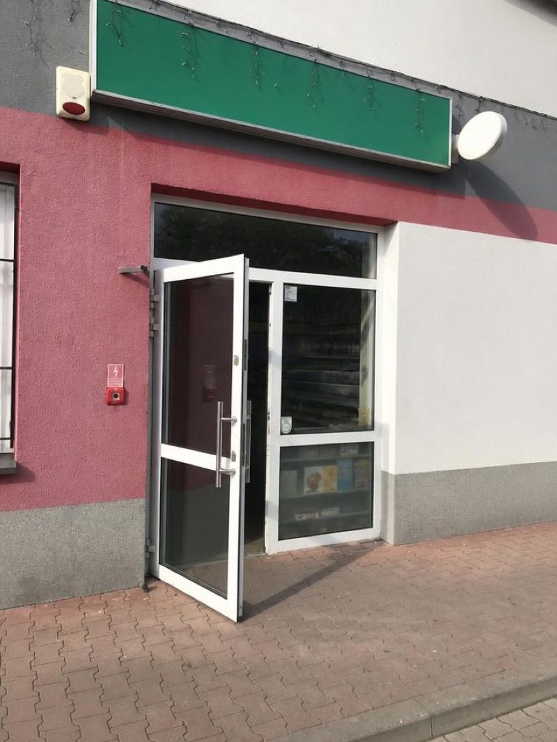 Salon Prasowy "Tabak", sklep przy dworcu Strzelin