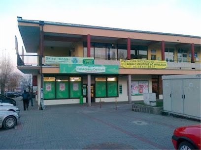 Delikatesy Centrum, sklep przy dworcu Świebodzice
