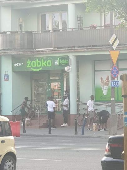 Żabka, sklep przy dworcu Świebodzin