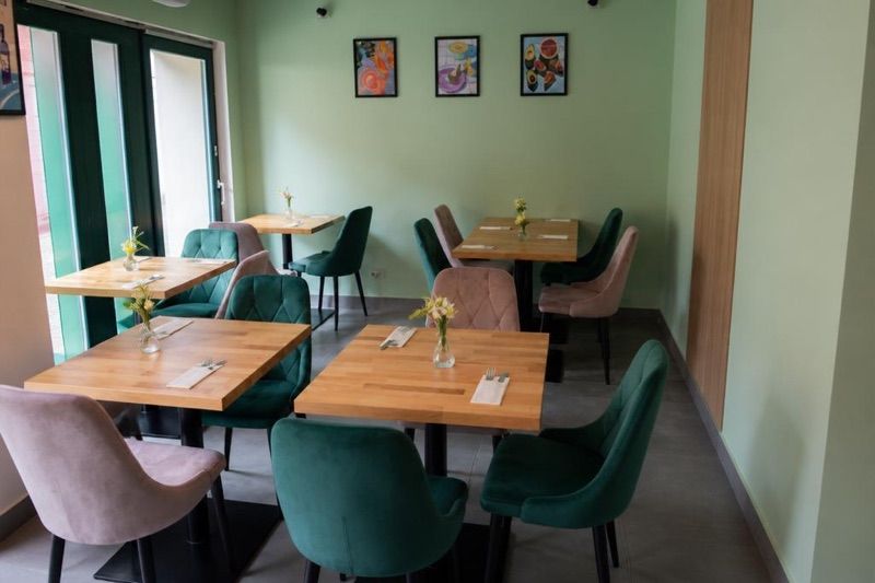 Bistro Take Eat Easy, okolice dworca Toruń Miasto
