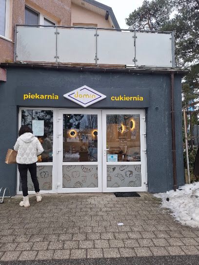 Domin, okolice dworca Ustka