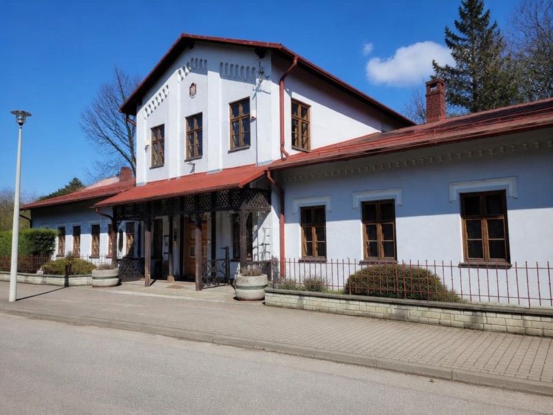 Muzeum Ustrońskie im. J. Jarockiego, atrakcja w pobliżu dworca Ustroń Zdrój