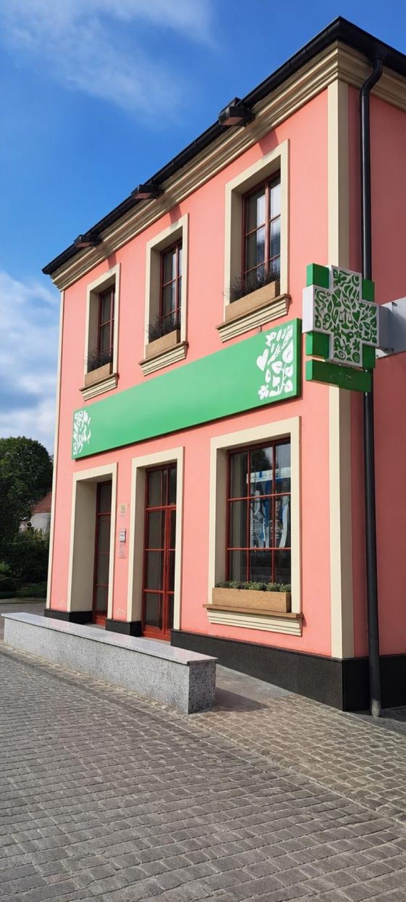Apteka Centrum, sklep przy dworcu Ustroń Zdrój