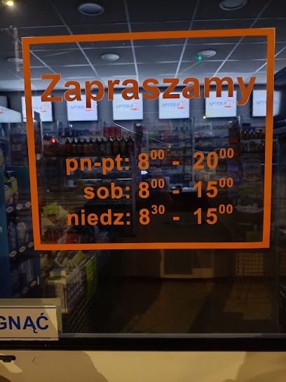 Przy Rynku. Apteka, sklep przy dworcu Wołomin