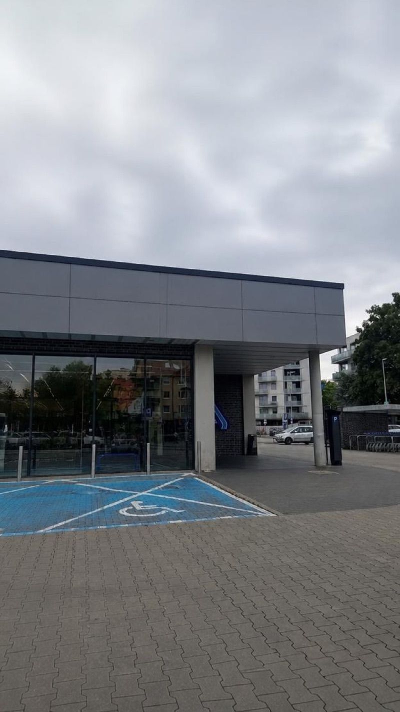 ALDI, sklep przy dworcu Wrocław Nadodrze