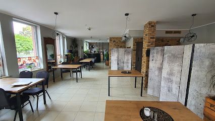 Podkowa, okolice dworca Wronki