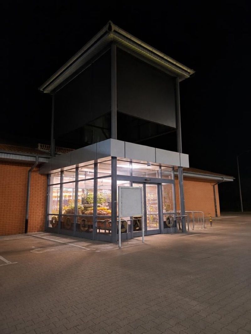 Netto, sklep przy dworcu Zbąszyń