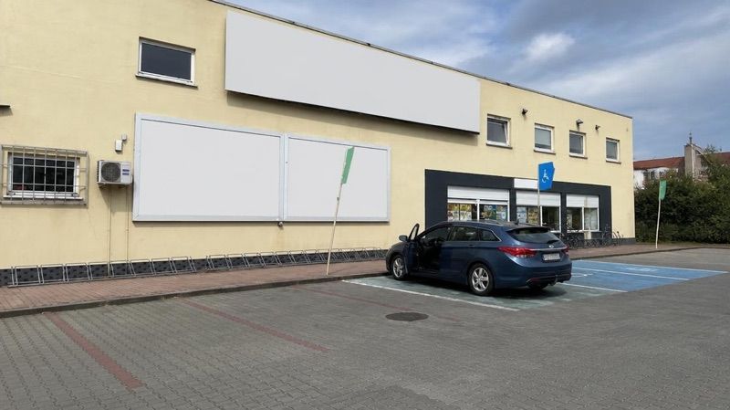 Intermarche, sklep przy dworcu Zbąszyń