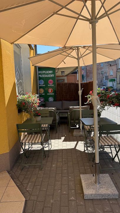 Fit Cake Zielona Góra Dworcowa, okolice dworca Zielona Góra Główna