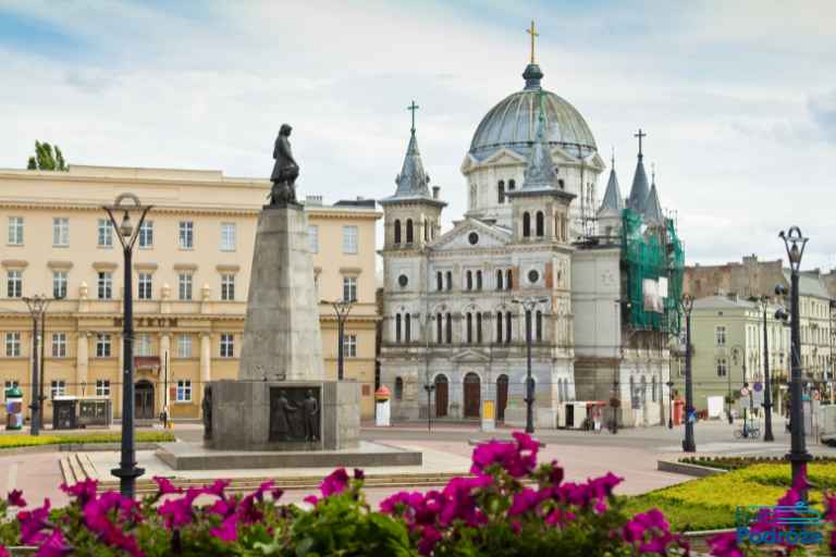 Plac Wolności w Łodzi zdjęcie: Pomnik Tadeusza Kościuszki na Placu Wolności w Łodzi