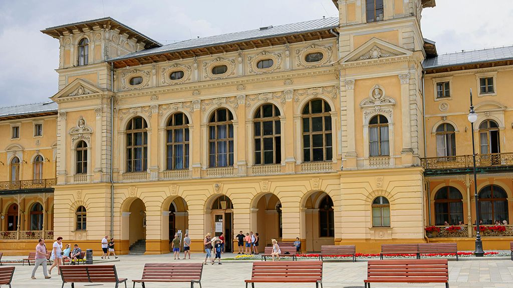 Atrakcje w Krynicy-Zdrój — najlepsze miejsca do zwiedzania Deptak Krynica-Zdrój