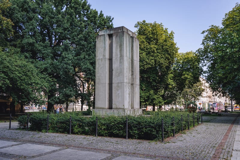 Atrakcje w Katowicach - miejsca i zabytki, które musisz zobaczyć Katowice Plac Wolności
