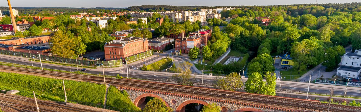 Olsztyn Główny – dworzec PKP Widok na tory kolejowe i miasto