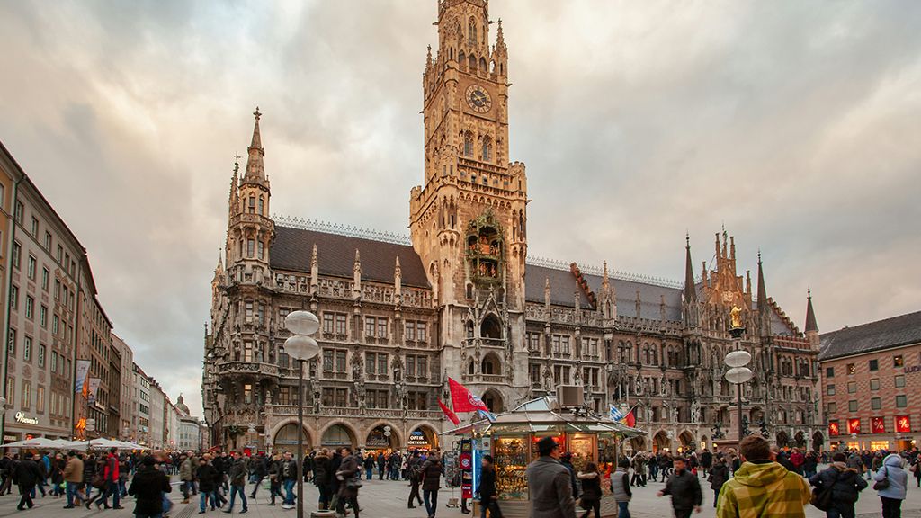 Atrakcje w Monachium — najlepsze miejsca do zwiedzania Plac Mariacki w Monachium