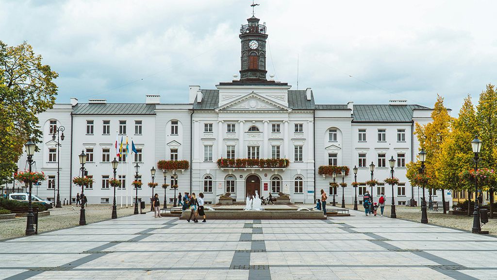 Atrakcje na Mazowszu - jakie ciekawe miejsca warto zwiedzić? Ratusz w Płocku