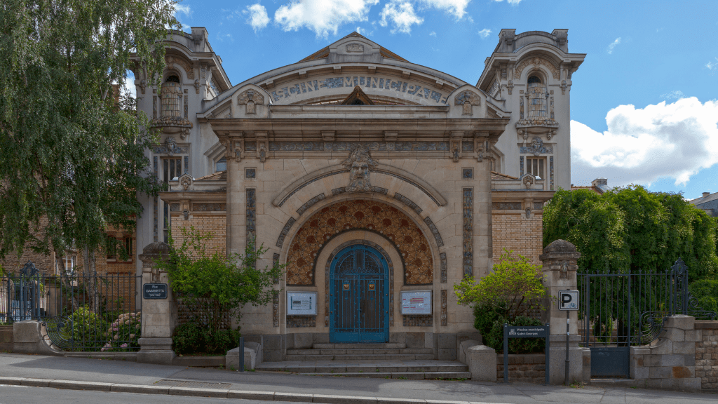 Basen Saint-Georges Basen Saint-Georges