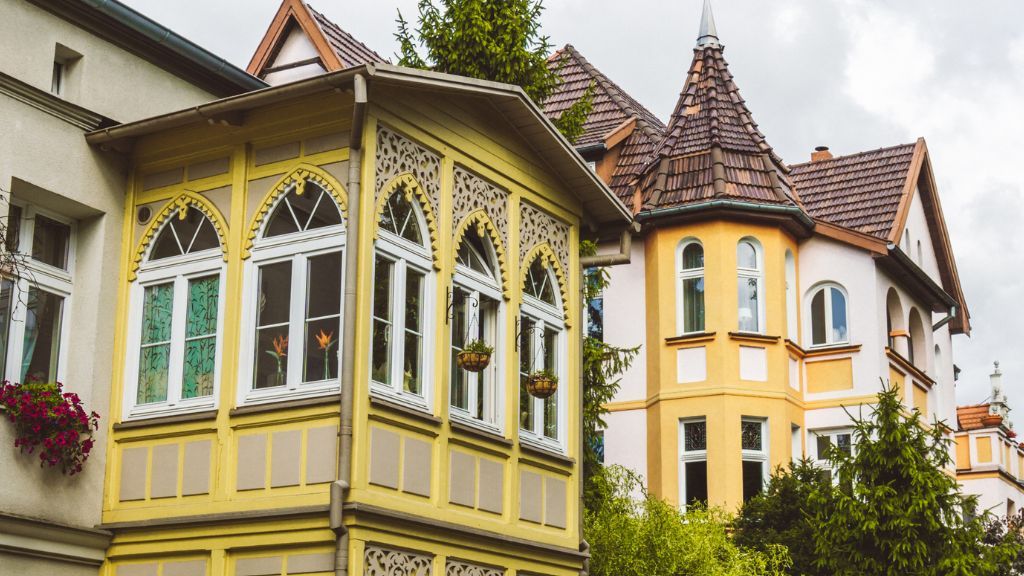 Sopot – atrakcje i miejsca, które warto zobaczyć nad polskim morzem Krzywy Domek