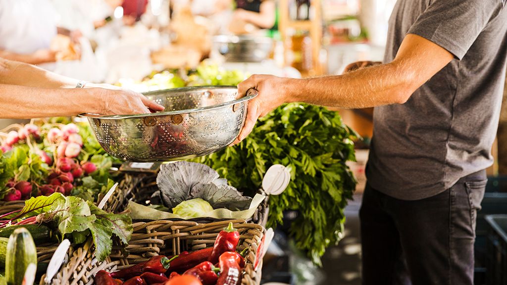 Atrakcje w Monachium — najlepsze miejsca do zwiedzania Viktualienmarkt