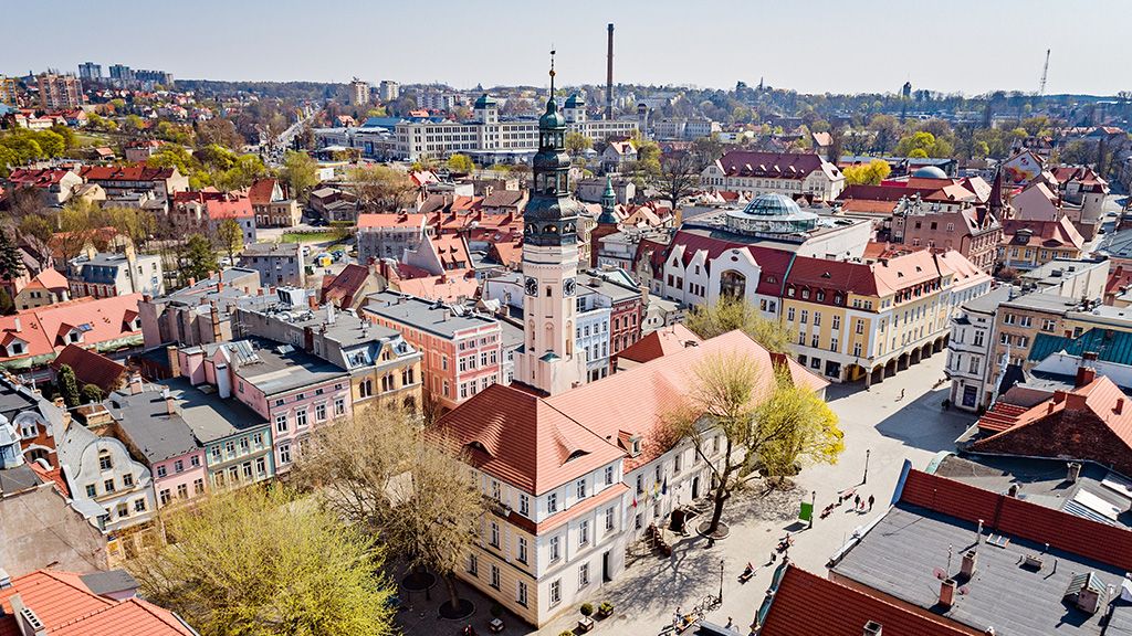 City break z Wrocławia pociągiem zielona góra z lotu ptaka