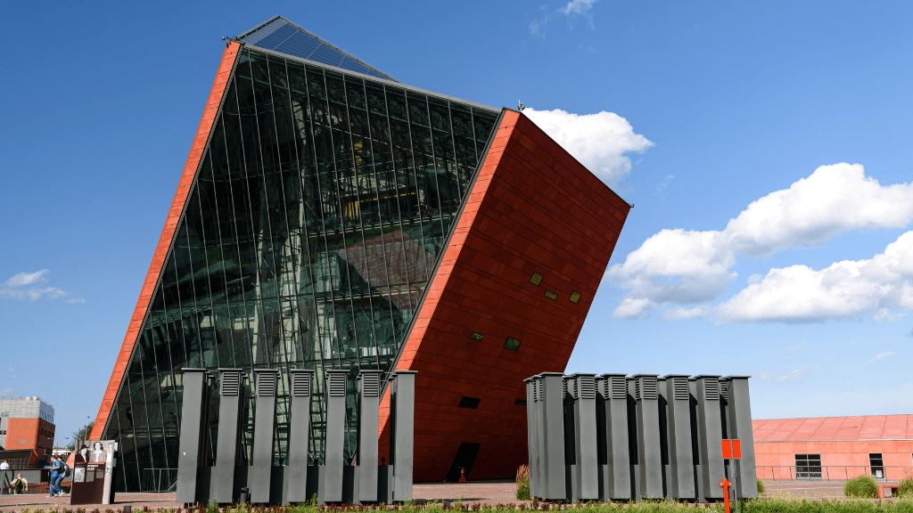 Muzeum II Wojny Światowej Widok na budynek Muzeum II Wojny Światowej